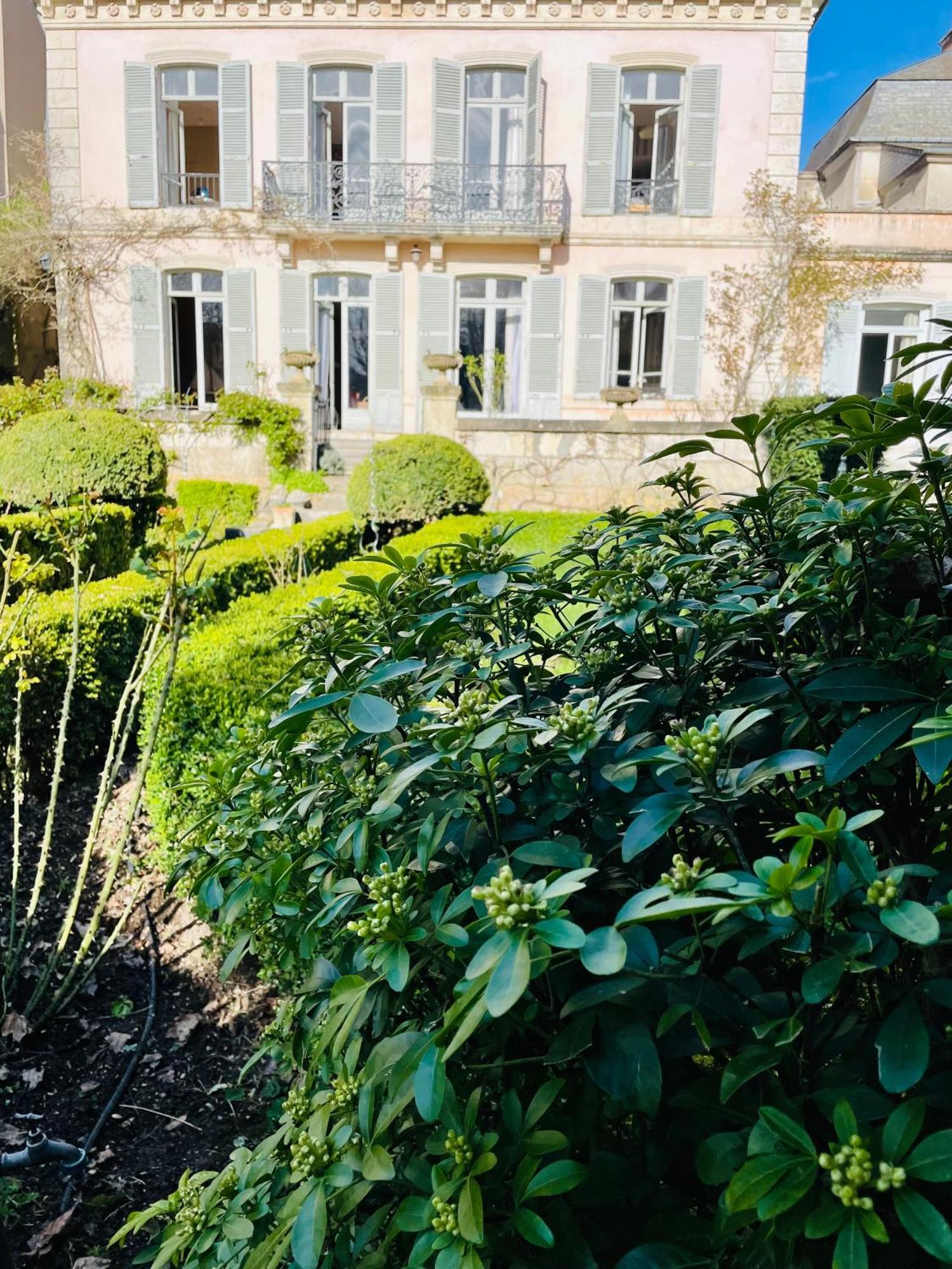 Belle Fontaine Hotell Bourges Exteriör bild